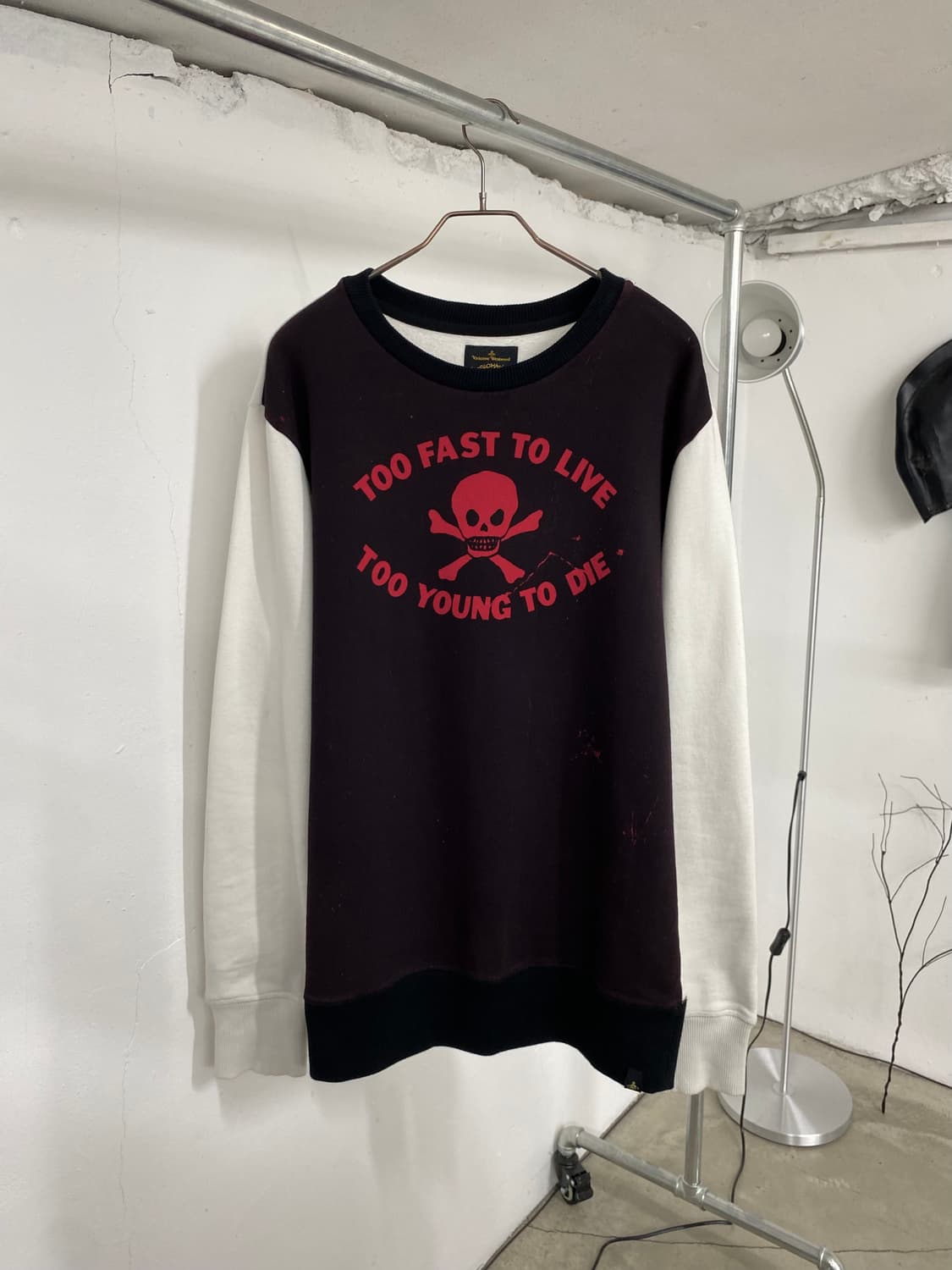 비비안웨스트우드 앵글로매니아 스컬 스웻 셔츠 상품이미지4