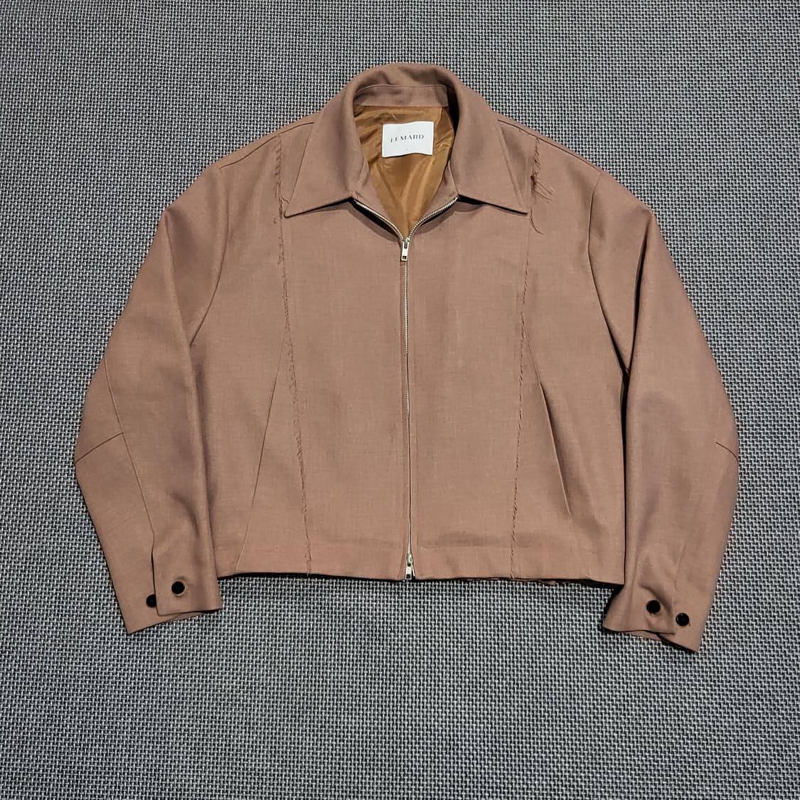 르마드 로우컷 뒷밴딩 숏 자켓 인디핑크 (2/100-105) 상품이미지2