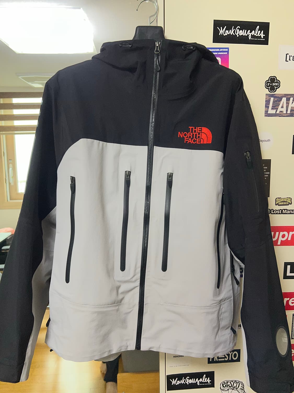 (M)슈프림X노스페이스 테입드 심 쉘 자켓 그레이 상품이미지3