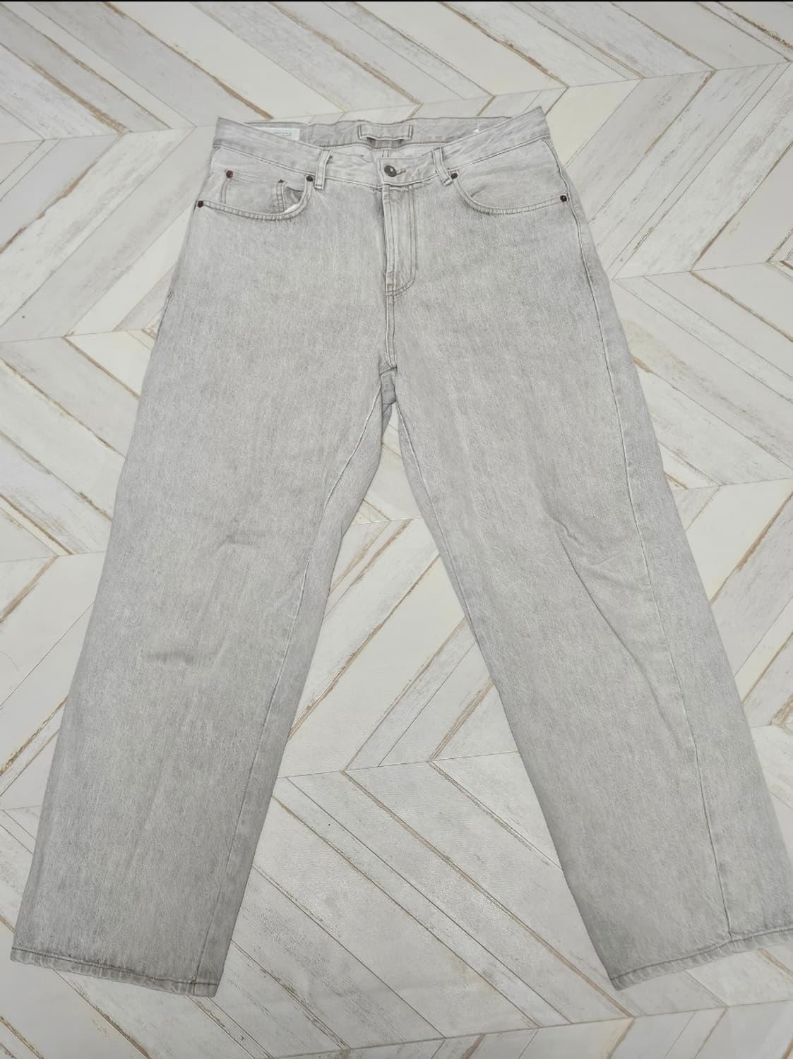 자라 비대칭 스티치 배기 핏 진
44 상품이미지1