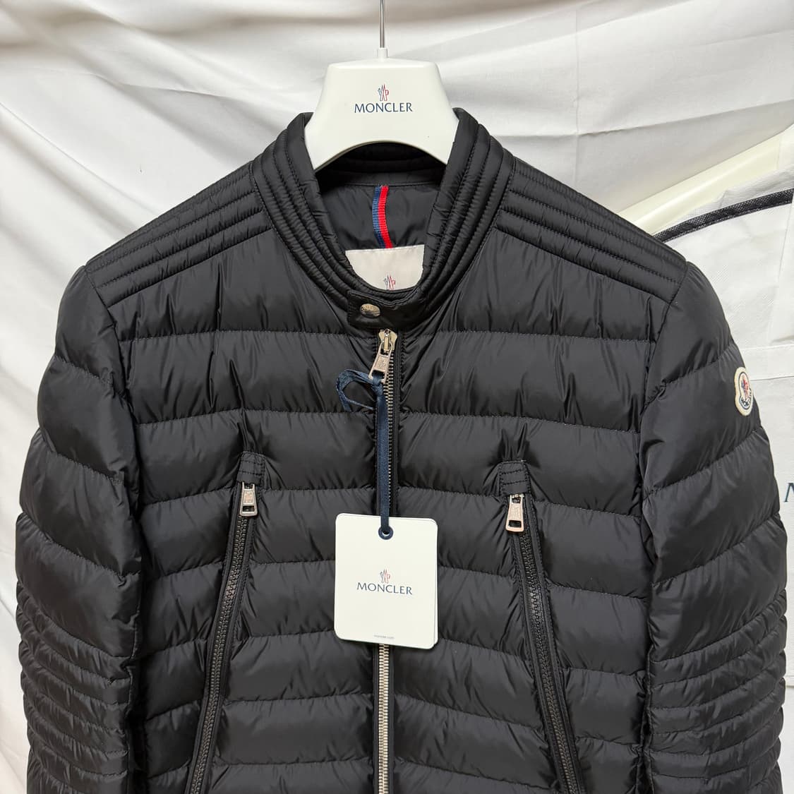 [S+급/3] 몽클레어 아미오 경량패딩 자켓 블랙 풀구성 상품이미지3