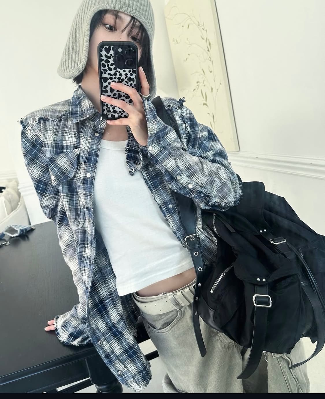 러프넥 셔츠 상품이미지1