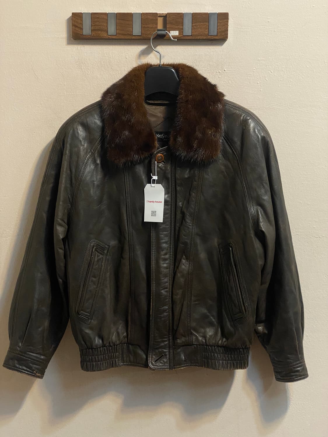 입생로랑 퍼 카라 레더 자켓 상품이미지1