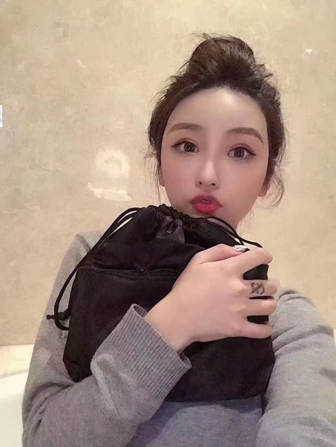 샤넬뷰티 복조리형 파우치 스트링 파우치 블랙 상품이미지7