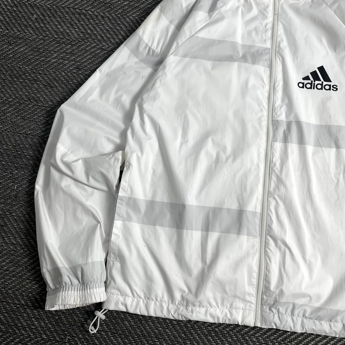 아디다스 디테일 박시핏 나일론 우븐 바람막이 o 3848 상품이미지3