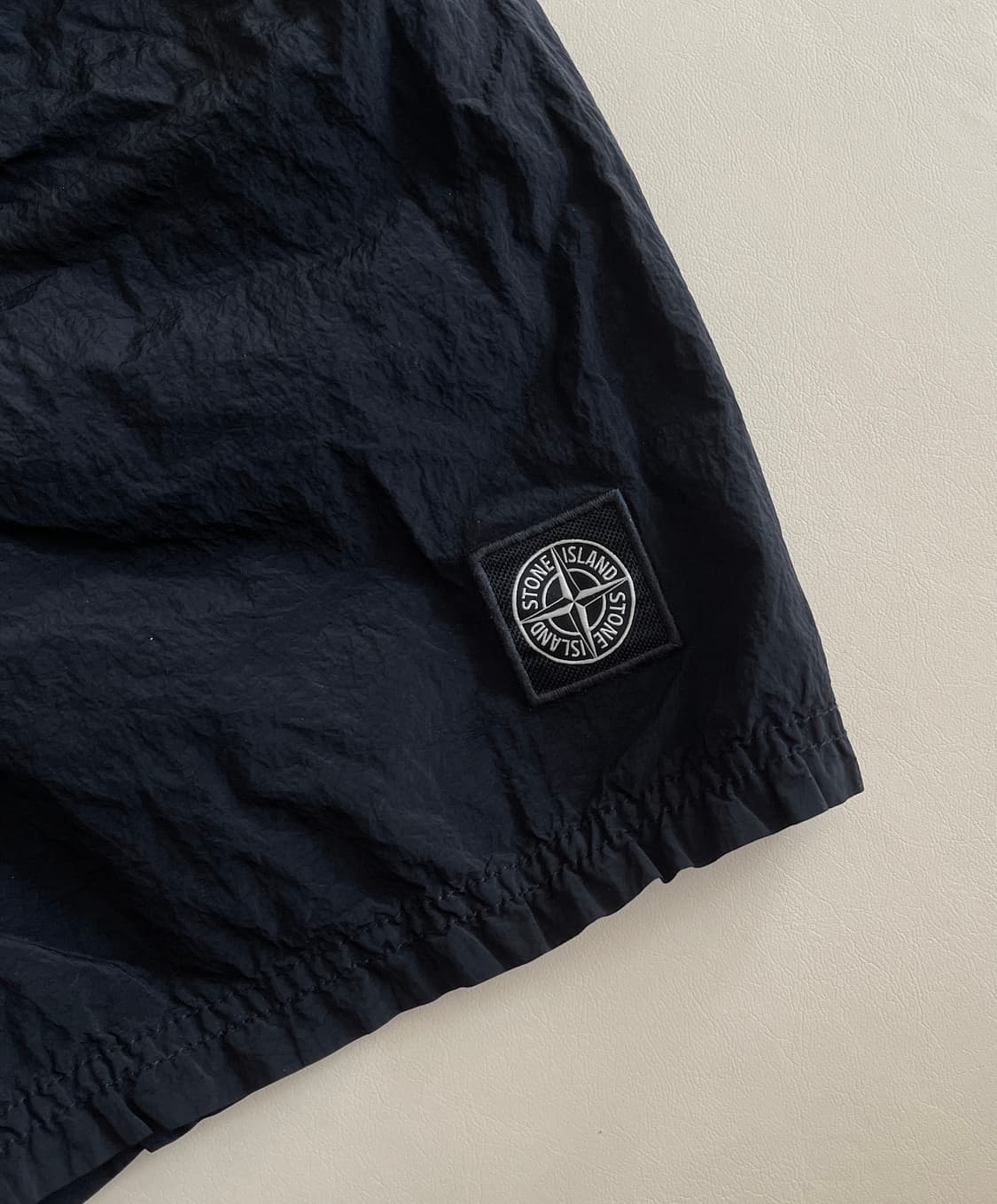 새상품)스톤 아일랜드 브러쉬드 코튼 스위밍 트렁크 블랙 상품이미지3