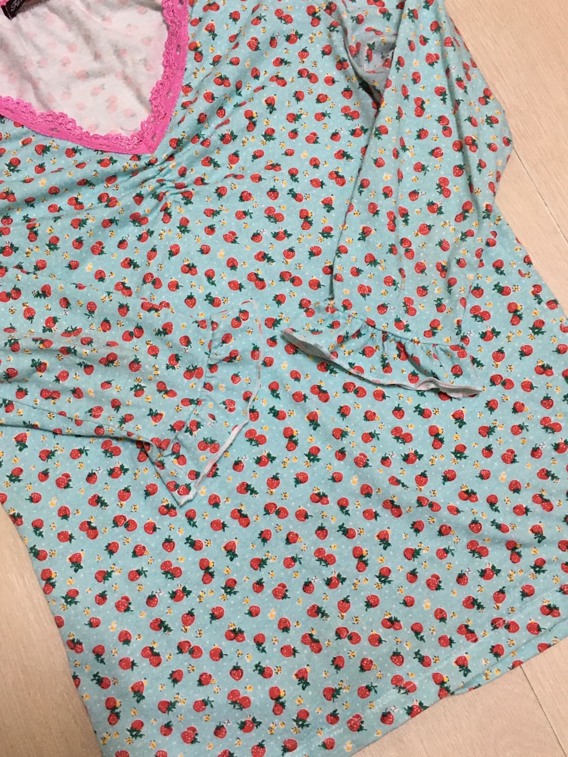 [당일배송] 샵페어리 스트로베리 레이스 탑 민트,샵페어리 티셔츠 상품이미지4