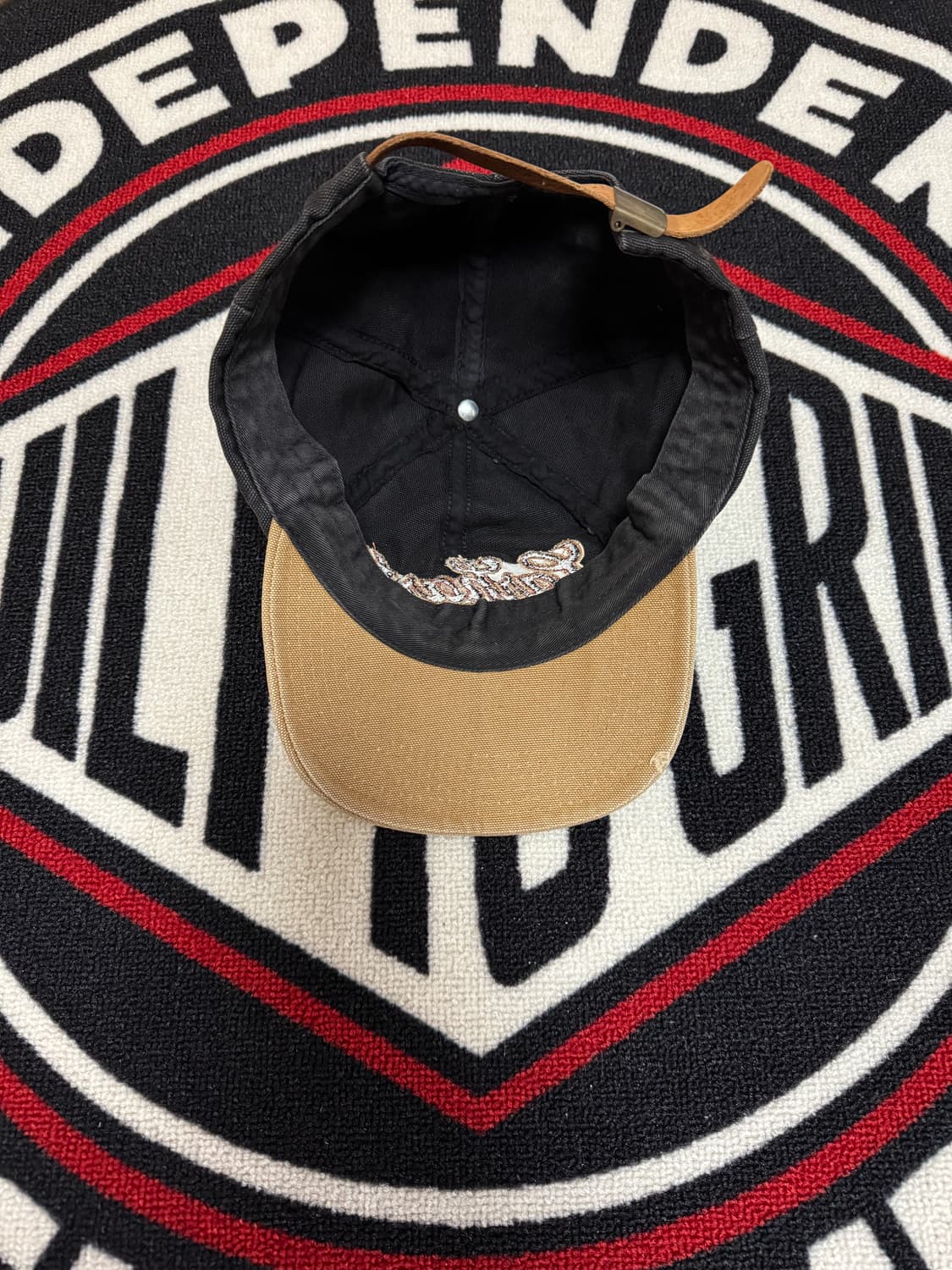 칼하트 레더 스트랩 백 캔버스 캡 블랙 상품이미지6