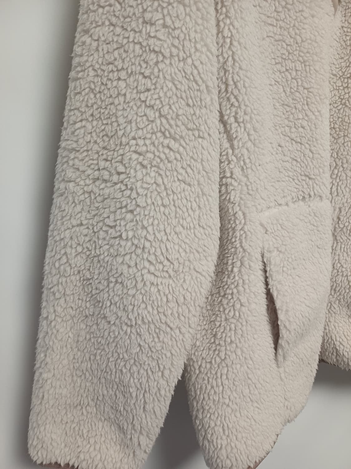 일본 유니클로  화이트마운티어링 후리스 풀오버 L 상품이미지3