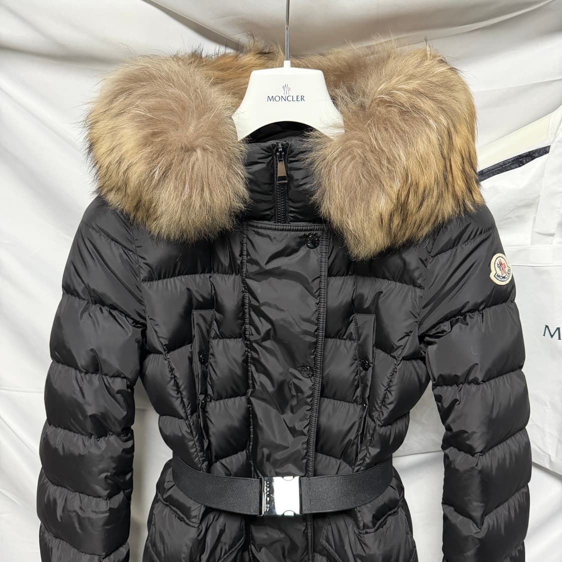 [S+급/풀구성] 몽클레어 클로에 여성패딩 블랙 라쿤퍼 0사이즈 상품이미지2