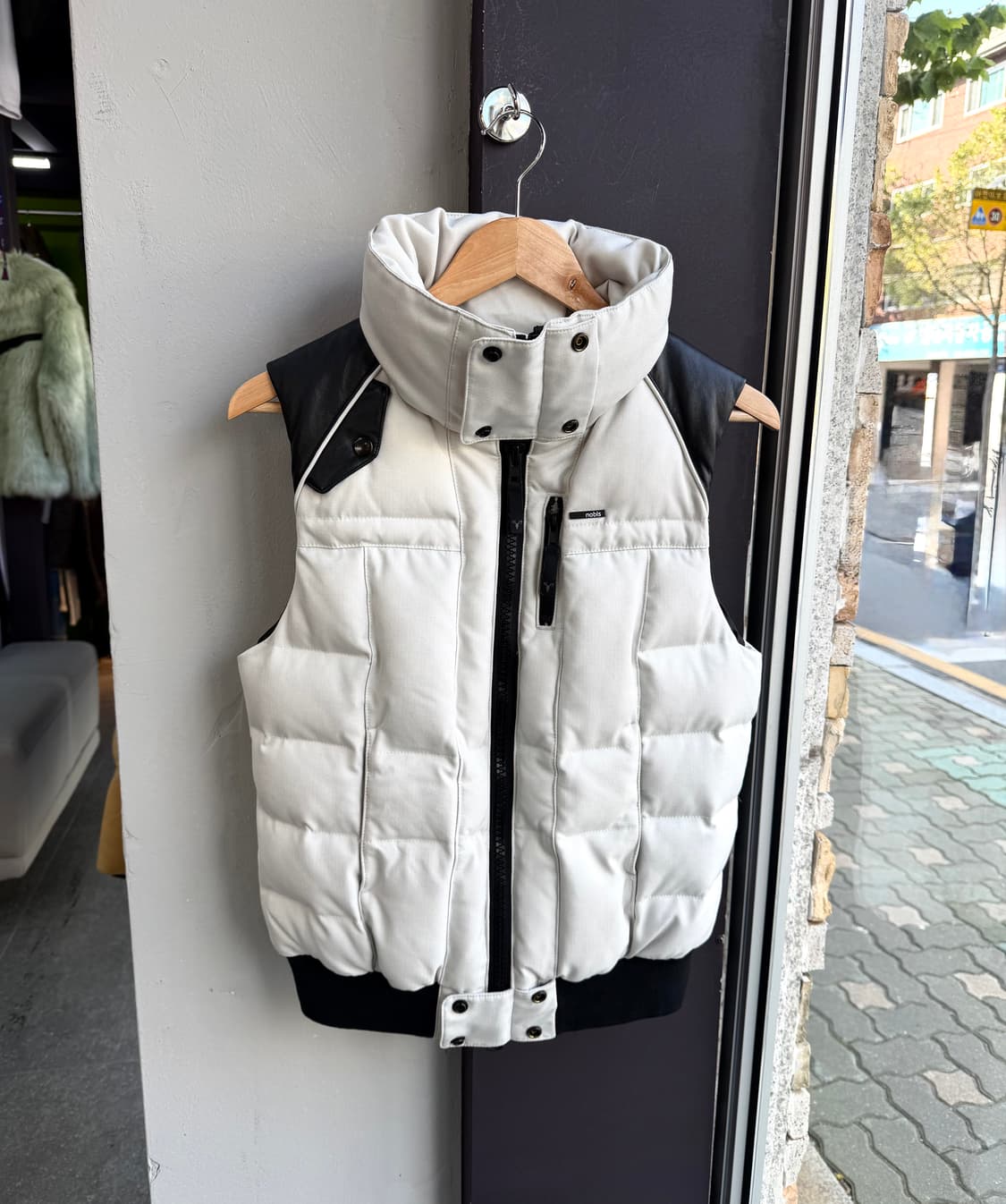 S/ 노비스 백패치 레더트리밍 조끼패딩 상품이미지2