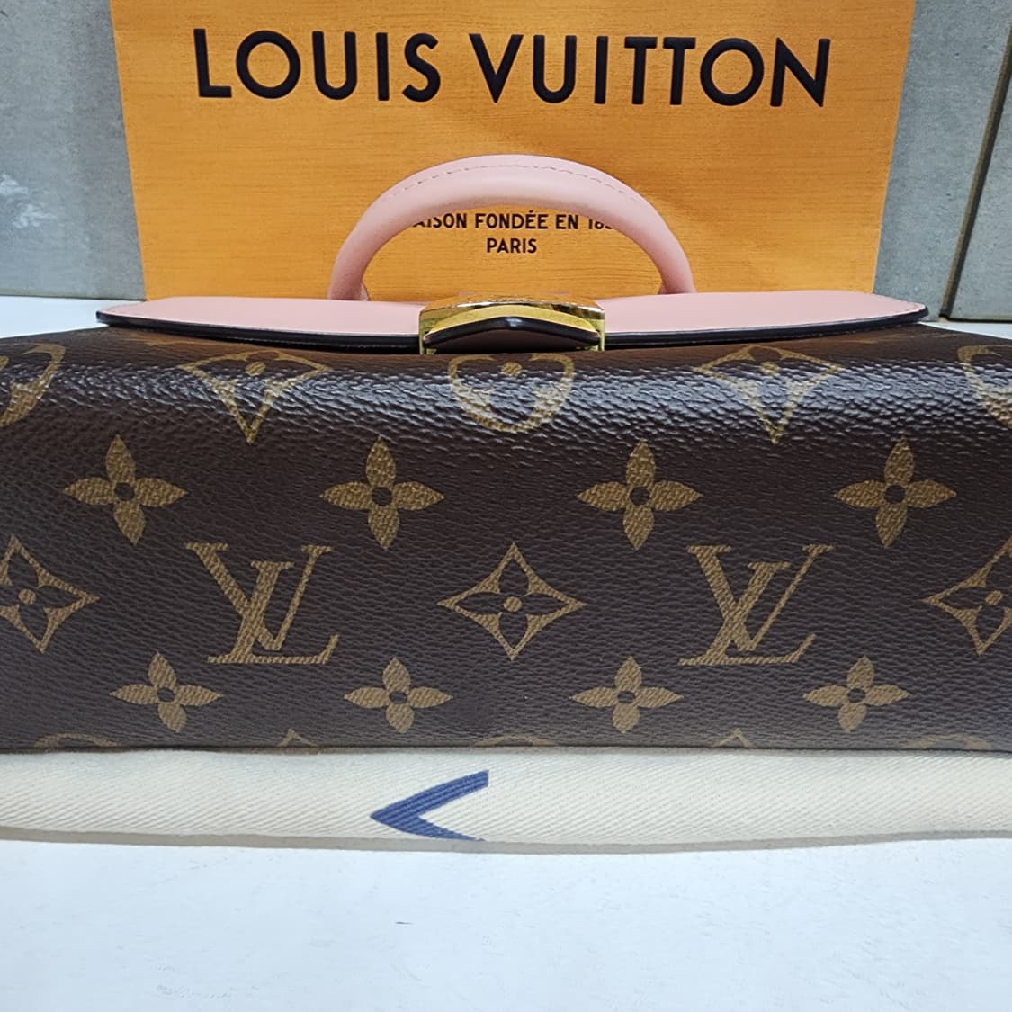 루이비통 록키BB 로즈파우더핑크 내장칩버전 상품이미지7