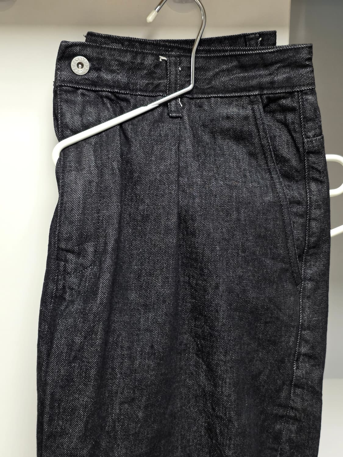 아트이프액츠 ONE TUCK CURVE DENIM 팝니다 상품이미지2