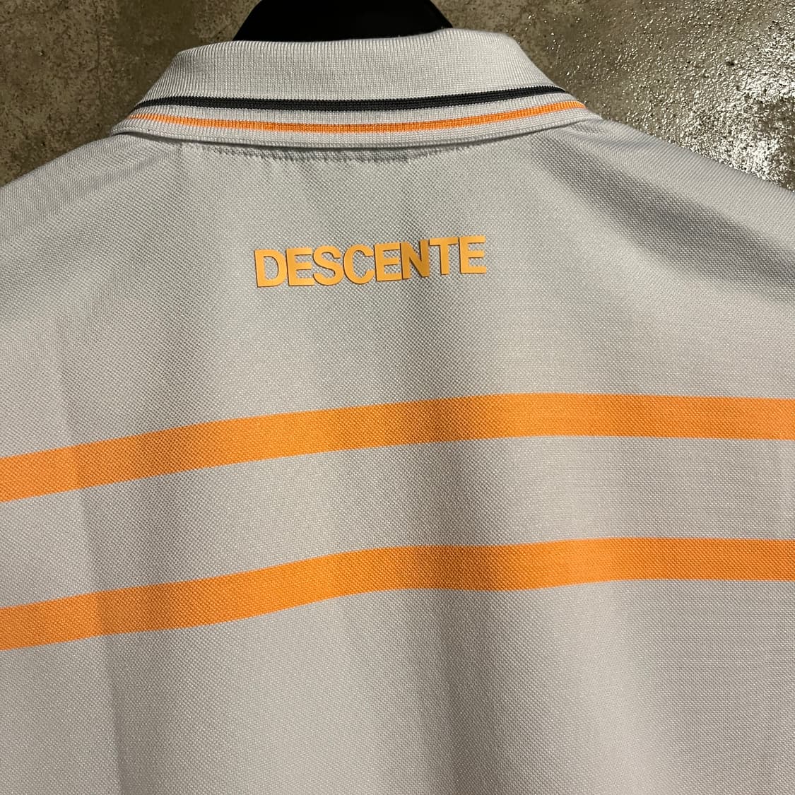 데상트 반팔카라티 상품이미지5