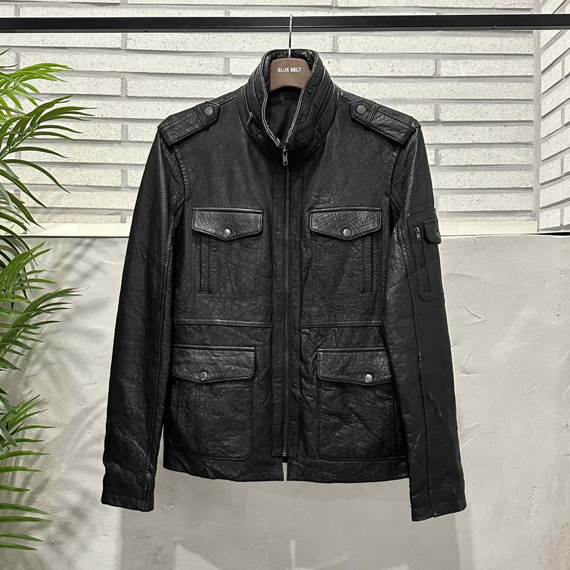  KR VINTAGE 양가죽 레더 자켓 하이넥 4포켓 견장 디테일 블랙 상품이미지2