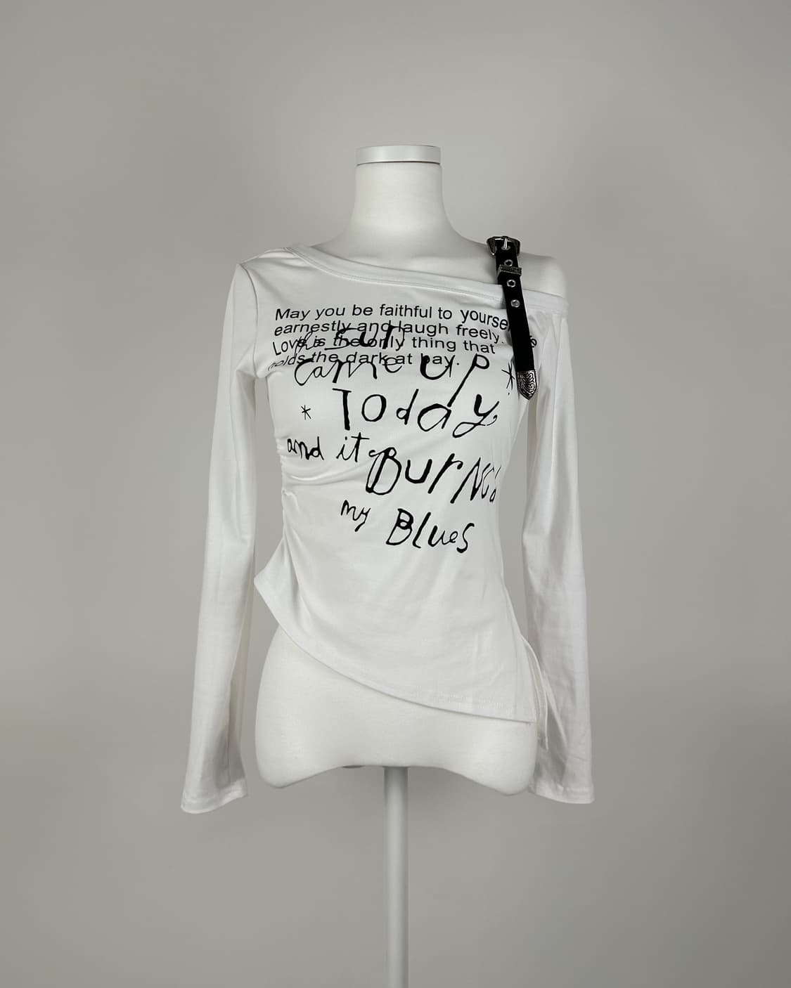 화이트 레터링 언발 긴팔티 상품이미지4