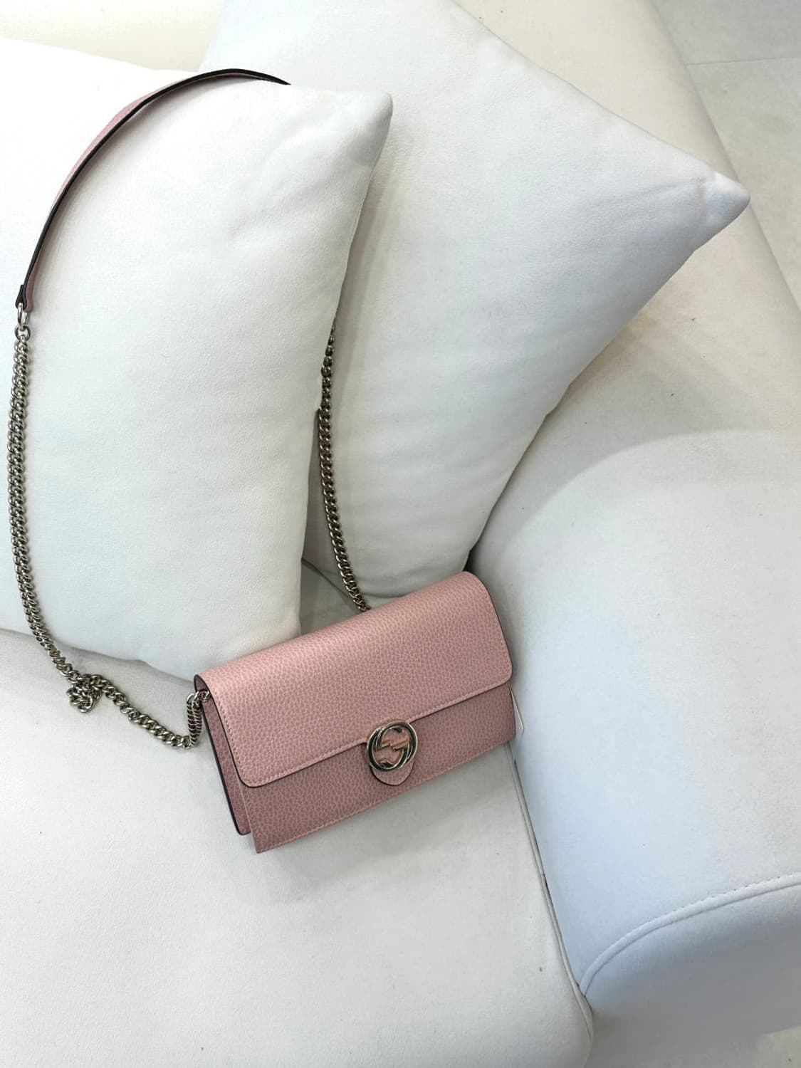 구찌 인터로킹 GG 체인 WOC (정품) 상품이미지1