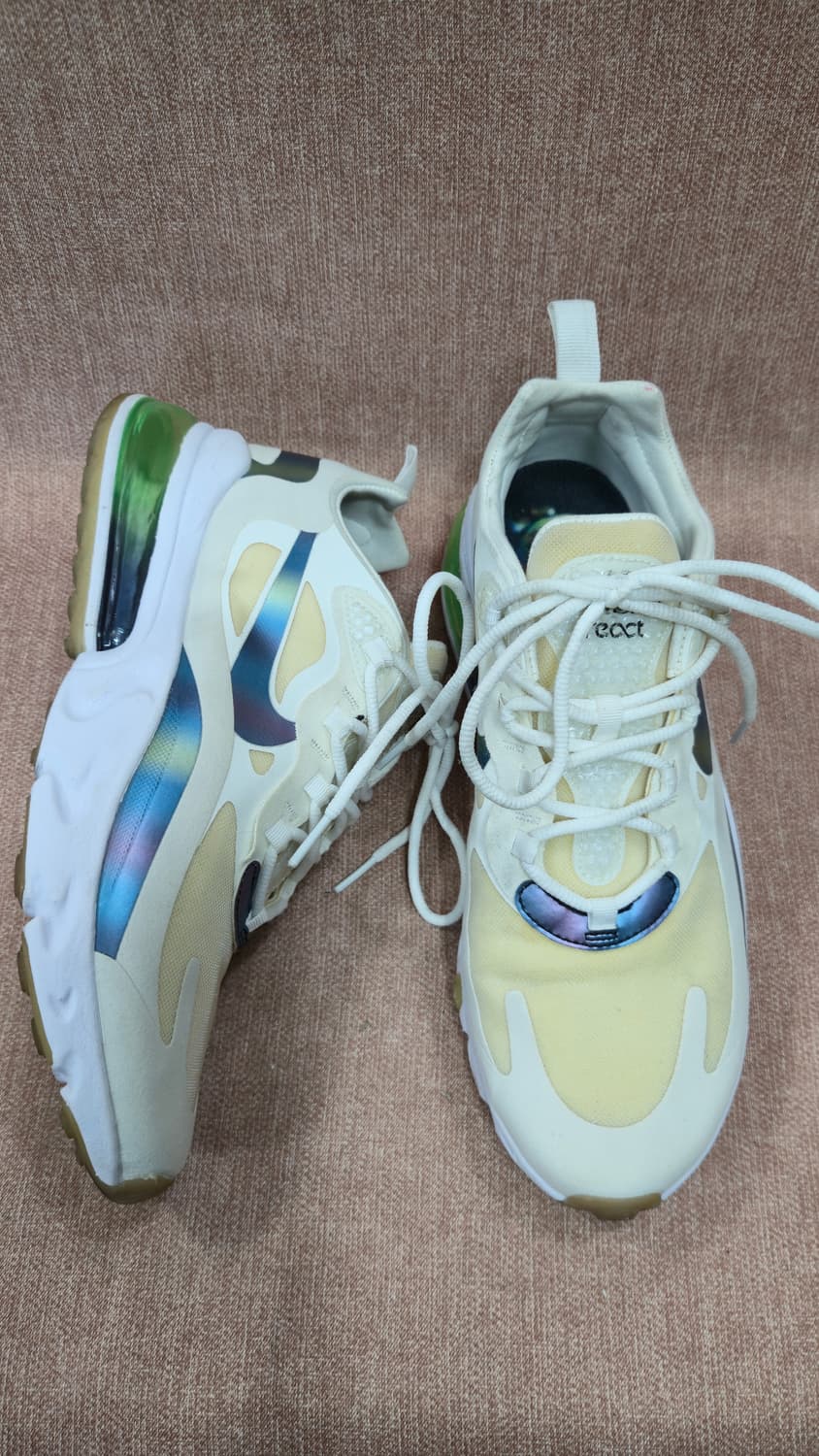 나이키 265mm-  에어맥스 270 리액트 운동화  
유니크한 디자인
 상품이미지1