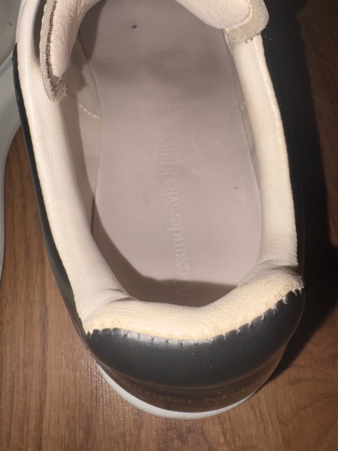 알렉산더맥퀸오버솔 정품a급 판매 상품이미지4