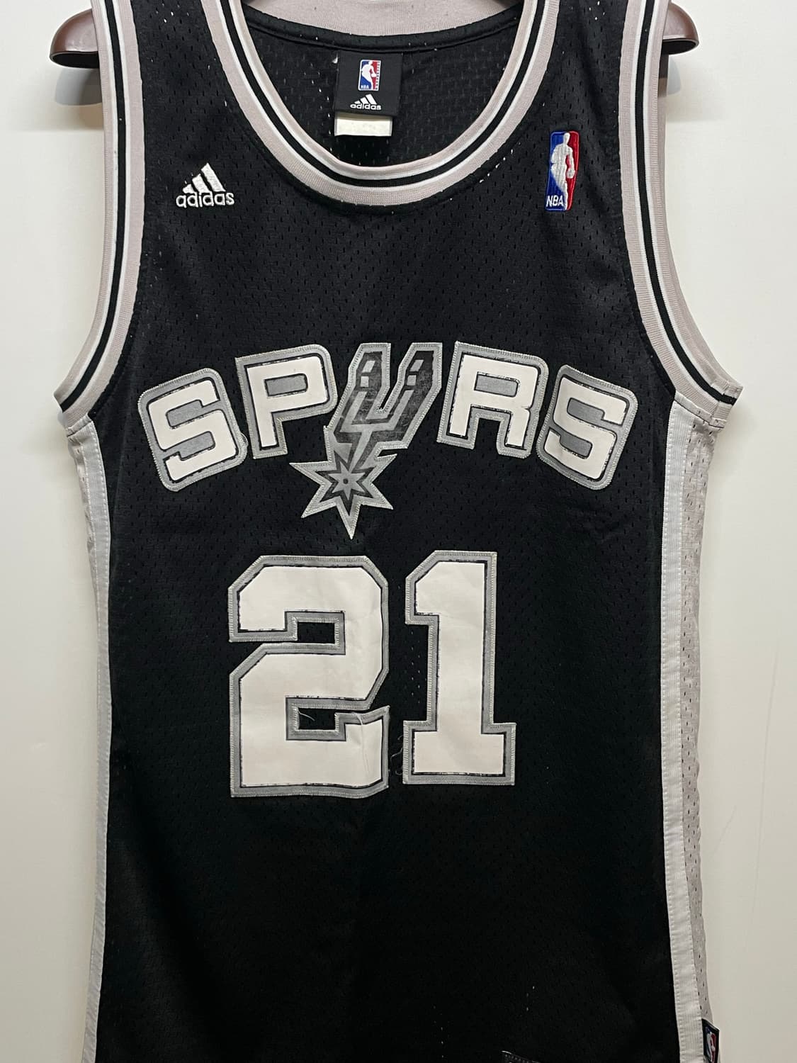 아디다스 스퍼스 21번 농구 유니폼 상품이미지3