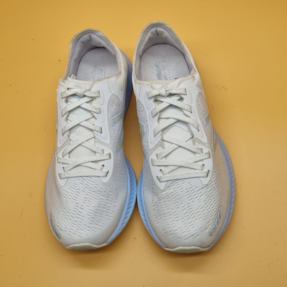 뉴발란스 다이나소프트 운동화230 상품이미지2