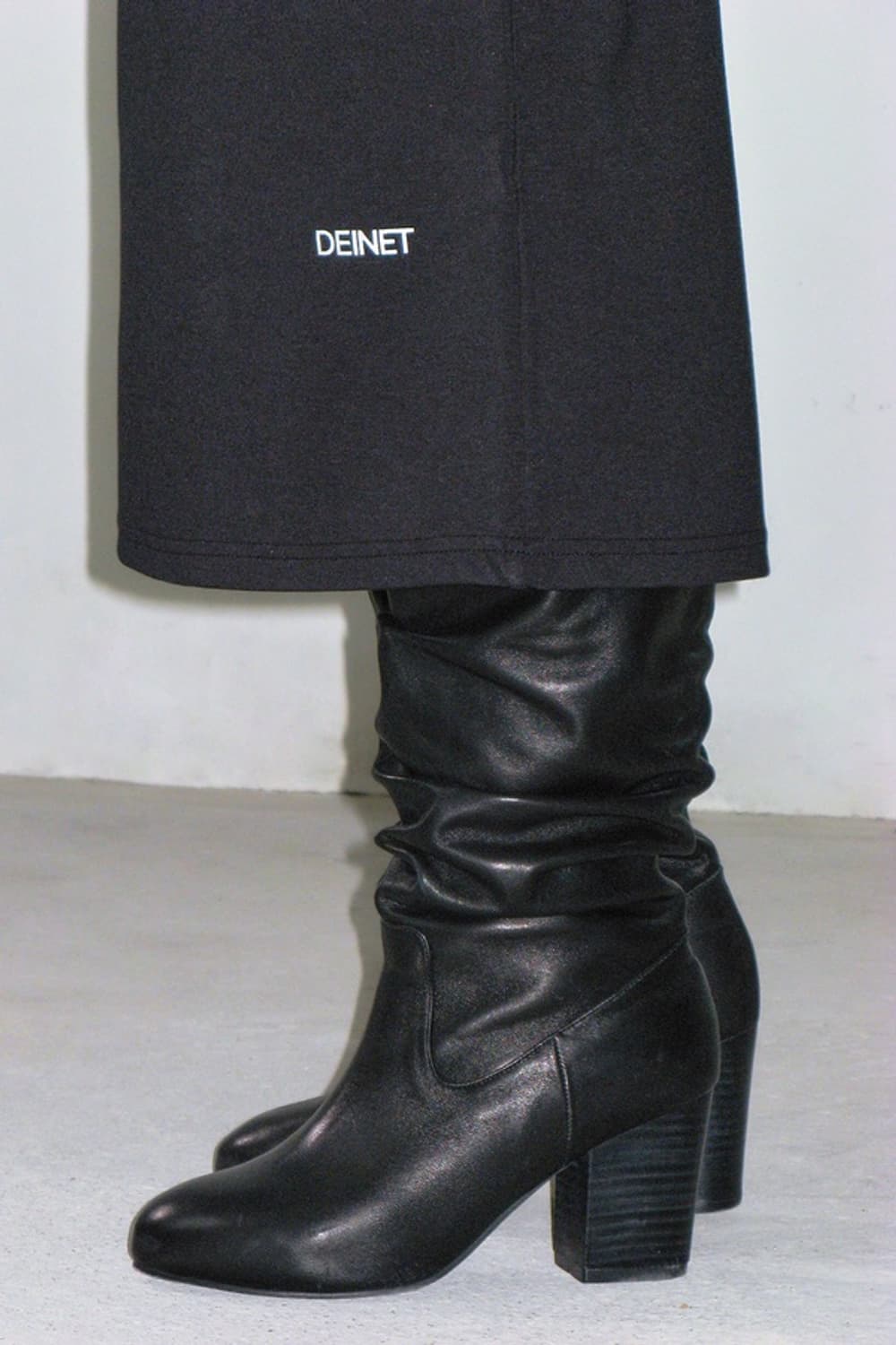 다이닛 부츠 DEINET RIMPLE LONG BOOTS IN BLACK 상품이미지1
