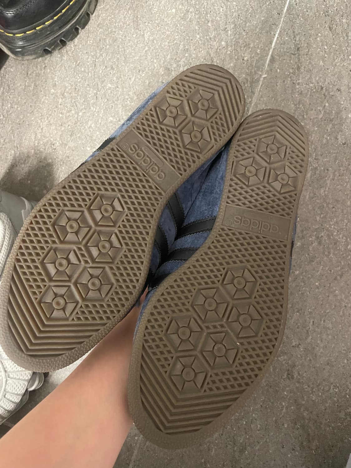 아디다스 런던 프리러브 잉크 코어 상품이미지3