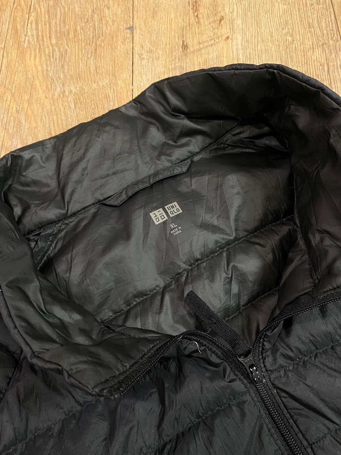 유니클로 울트라라이트다운 블랙 XL 상품이미지4