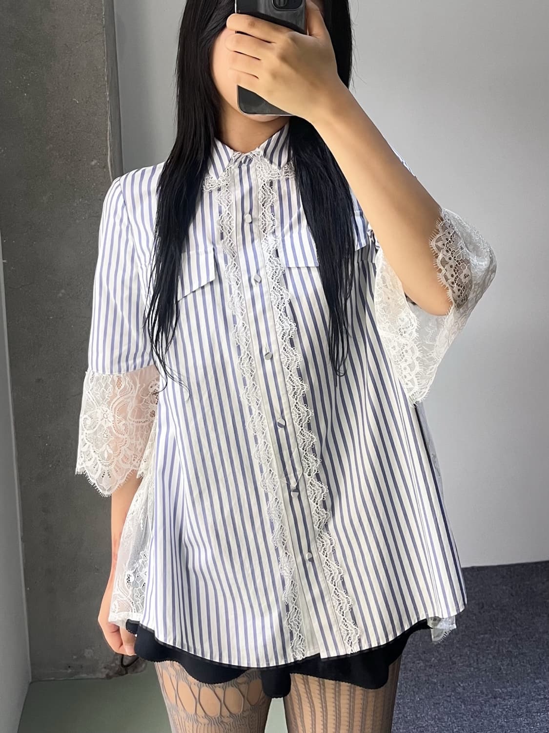 셀프포트레이트 20s/s 스트라이프 레이스 레이어드 셔츠 상품이미지1
