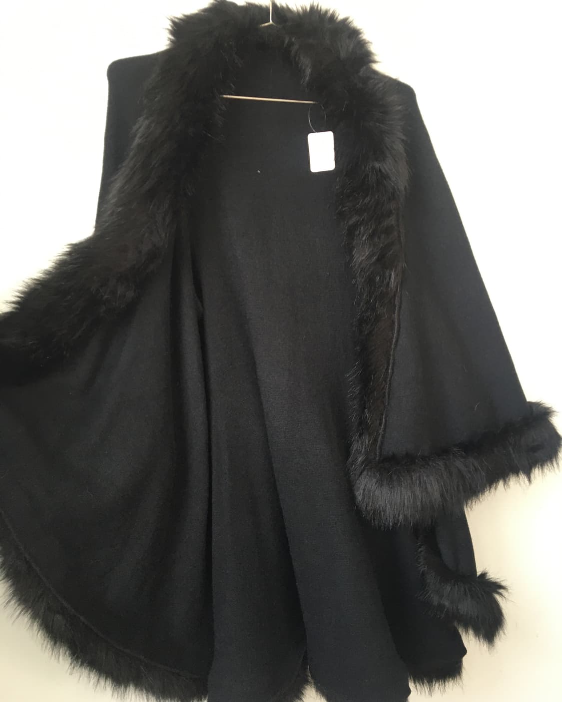 Fur trimming knit open ruffle cape 상품이미지4