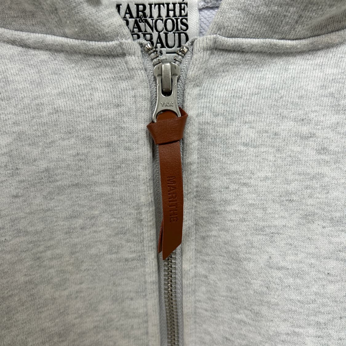 마리떼 프랑소와 저버 엠블럼 로고 크롭 후드집업 헤더그레이 상품이미지5