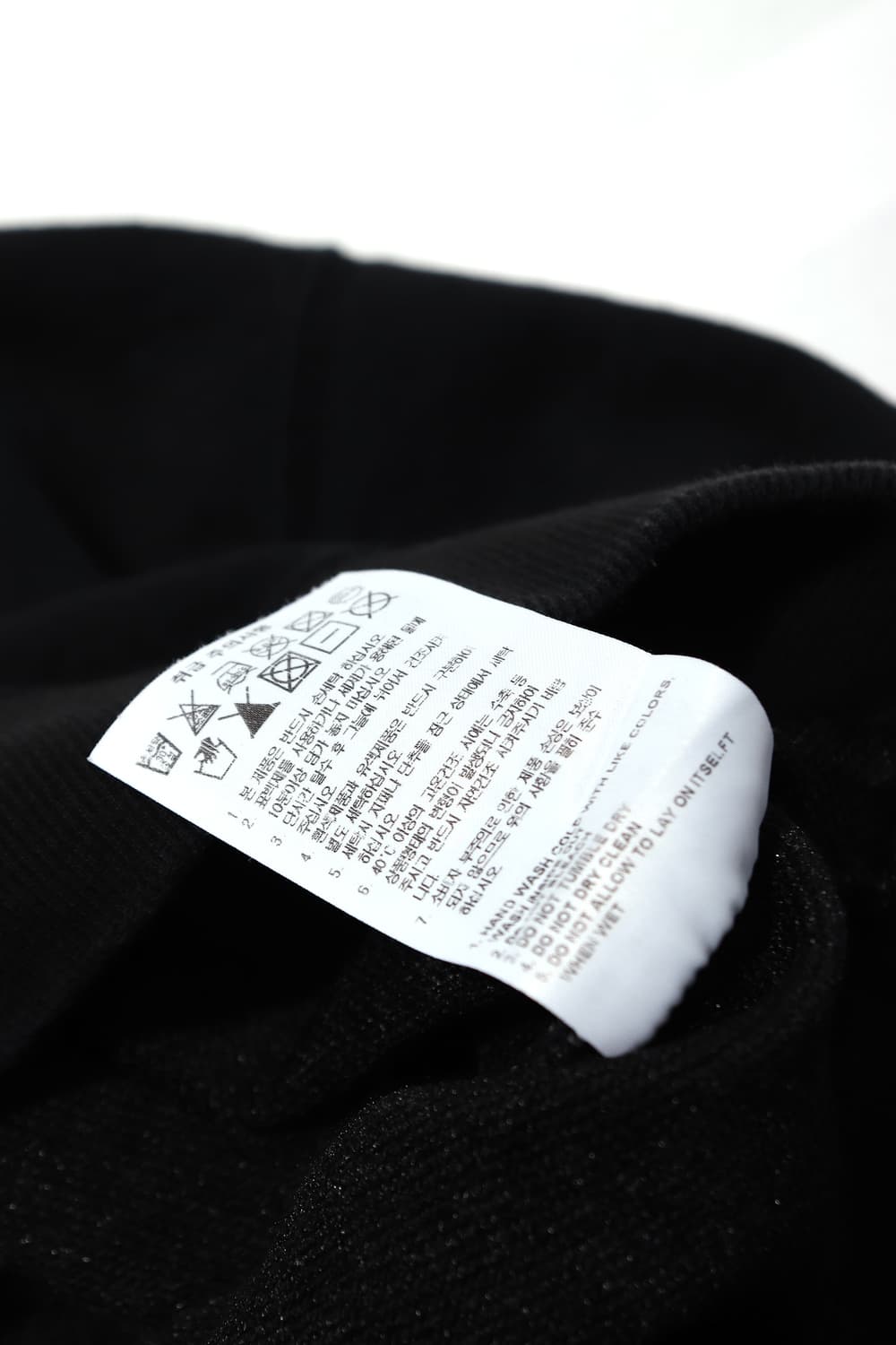 WHAT IT ISNT 기모 블랙 크롭 맨투맨 size Free 상품이미지6