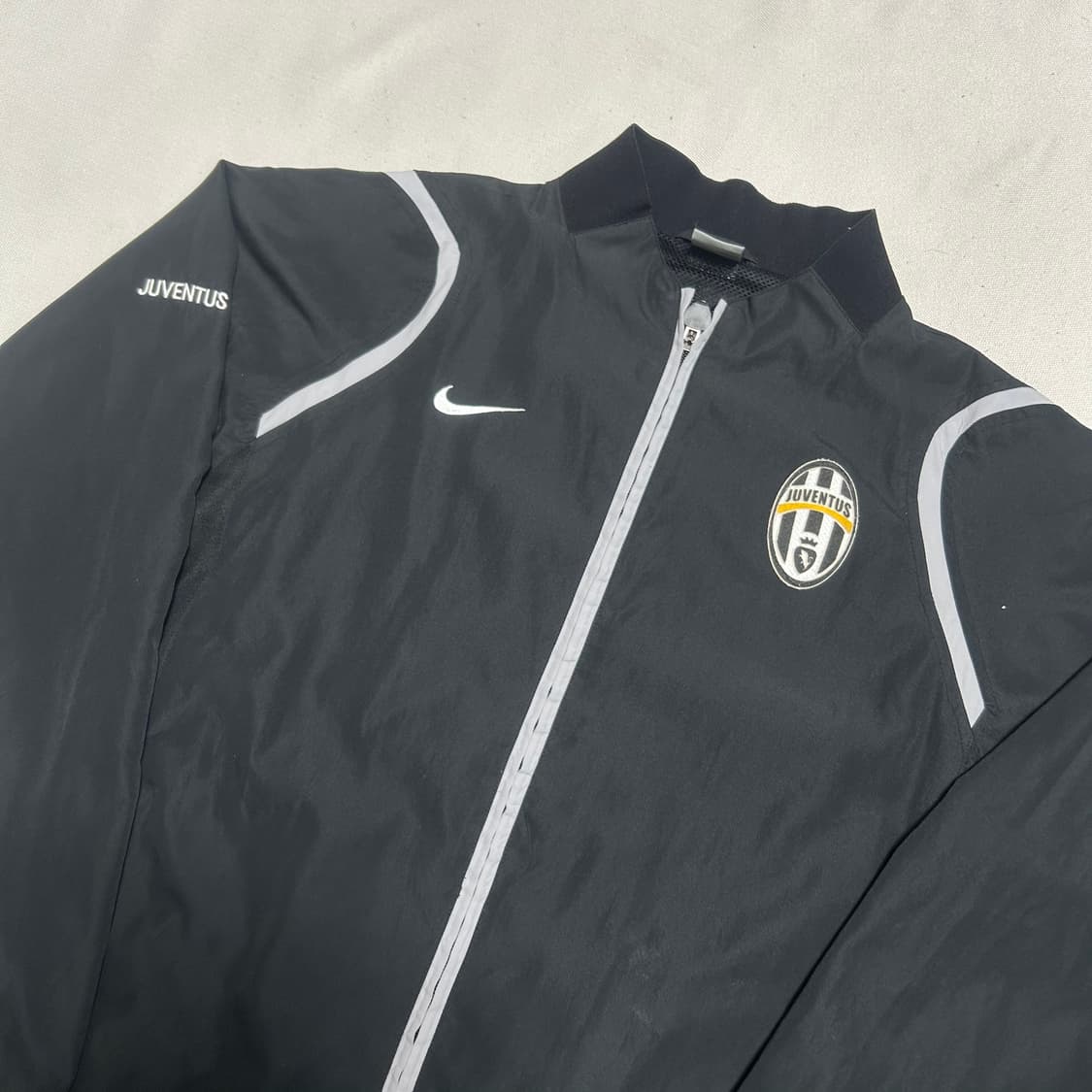 M 나이키 유벤투스 블랙 바람막이 상품이미지1