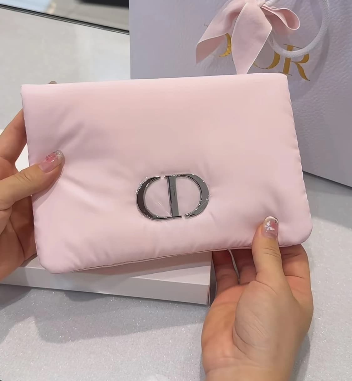 디올 핑크 페딩 파우치 상품이미지2