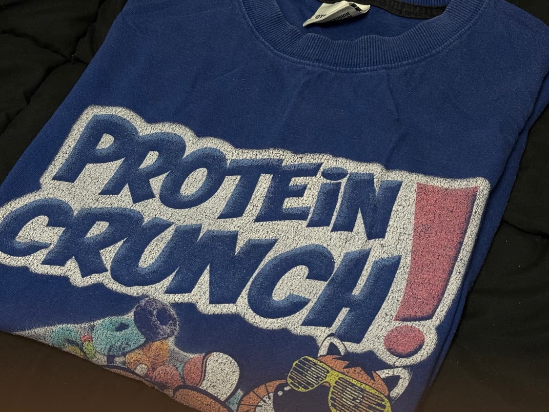 큐티에잇 가먼츠 / LS Protein Crunch Tee (Blue) 상품이미지6