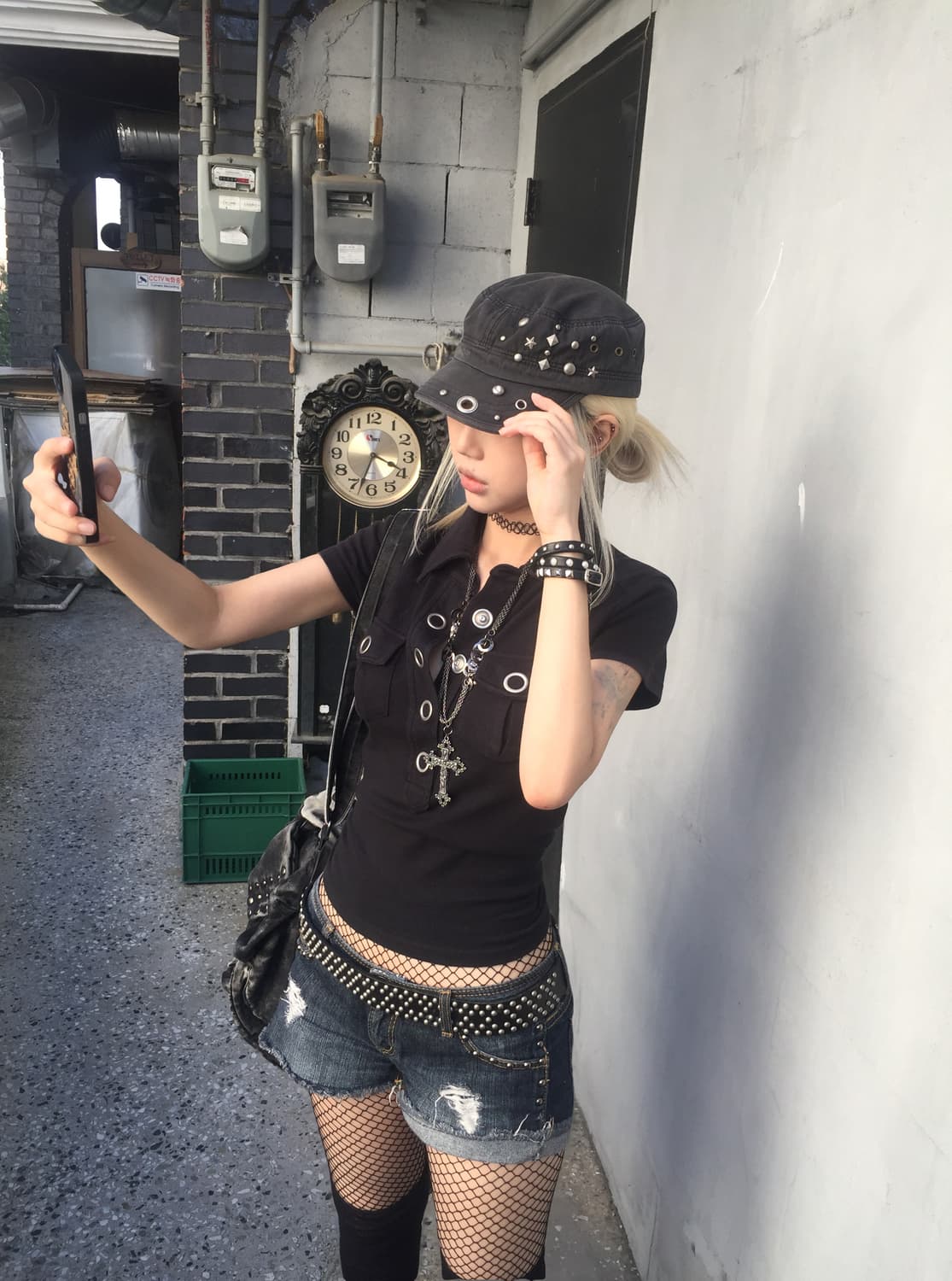 00s Eyelet Gothic T-shirt 상품이미지4