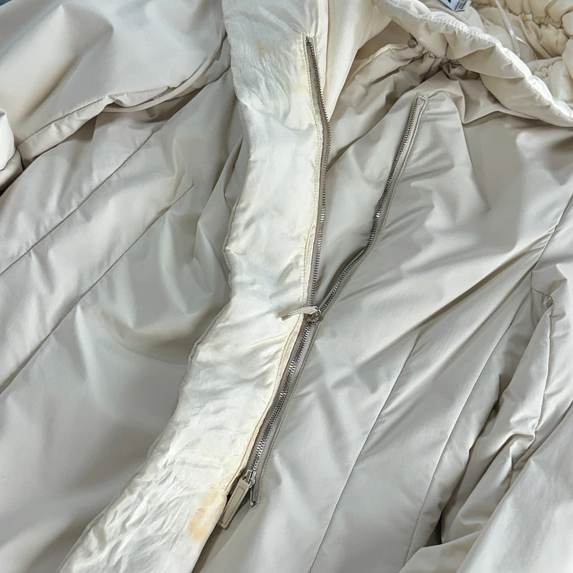 질샌더 하이넥 셔링 언발 집업 점퍼 상품이미지3