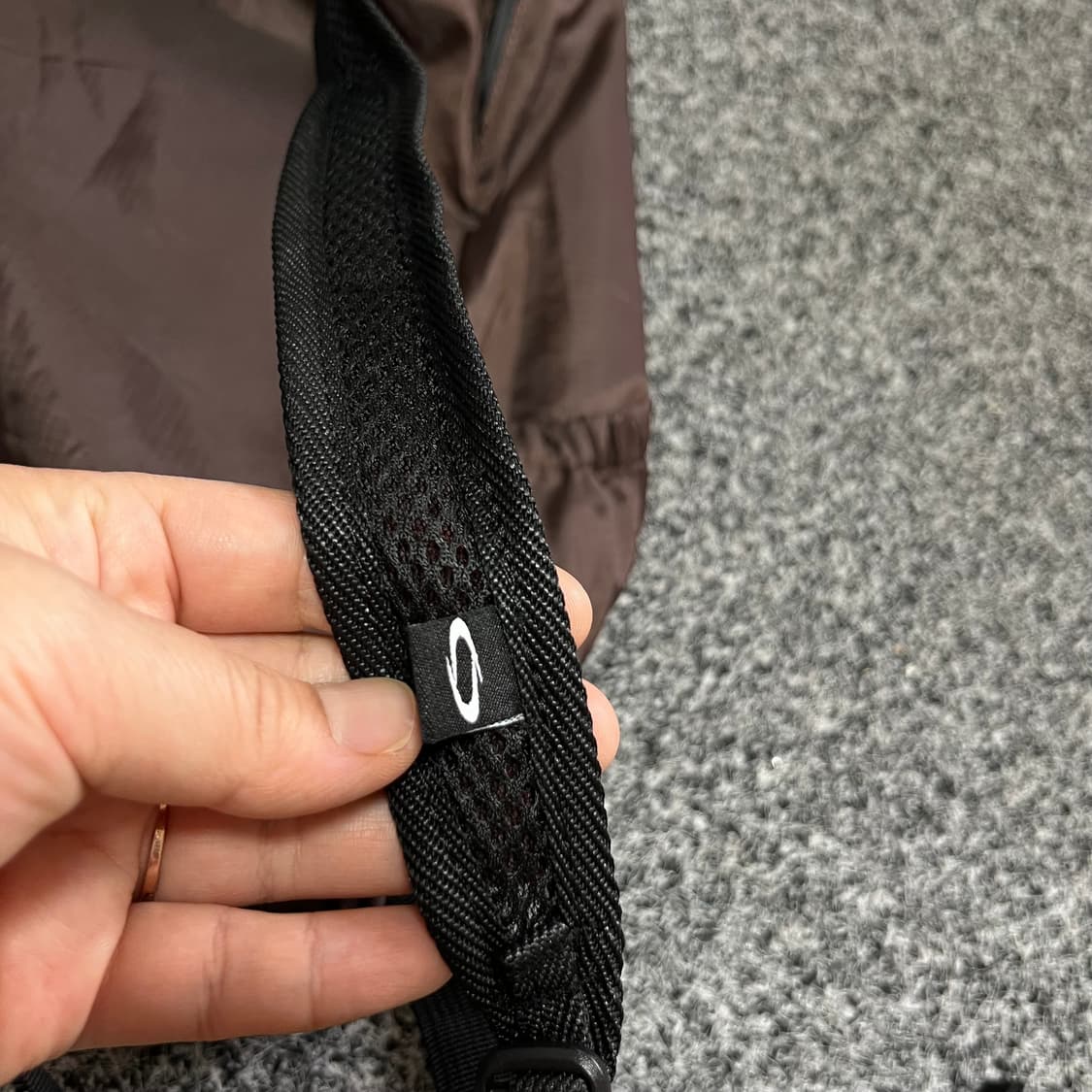 노이아고 NOIAGO 컴팩트 초경량 백팩 브라운 공용 상품이미지4