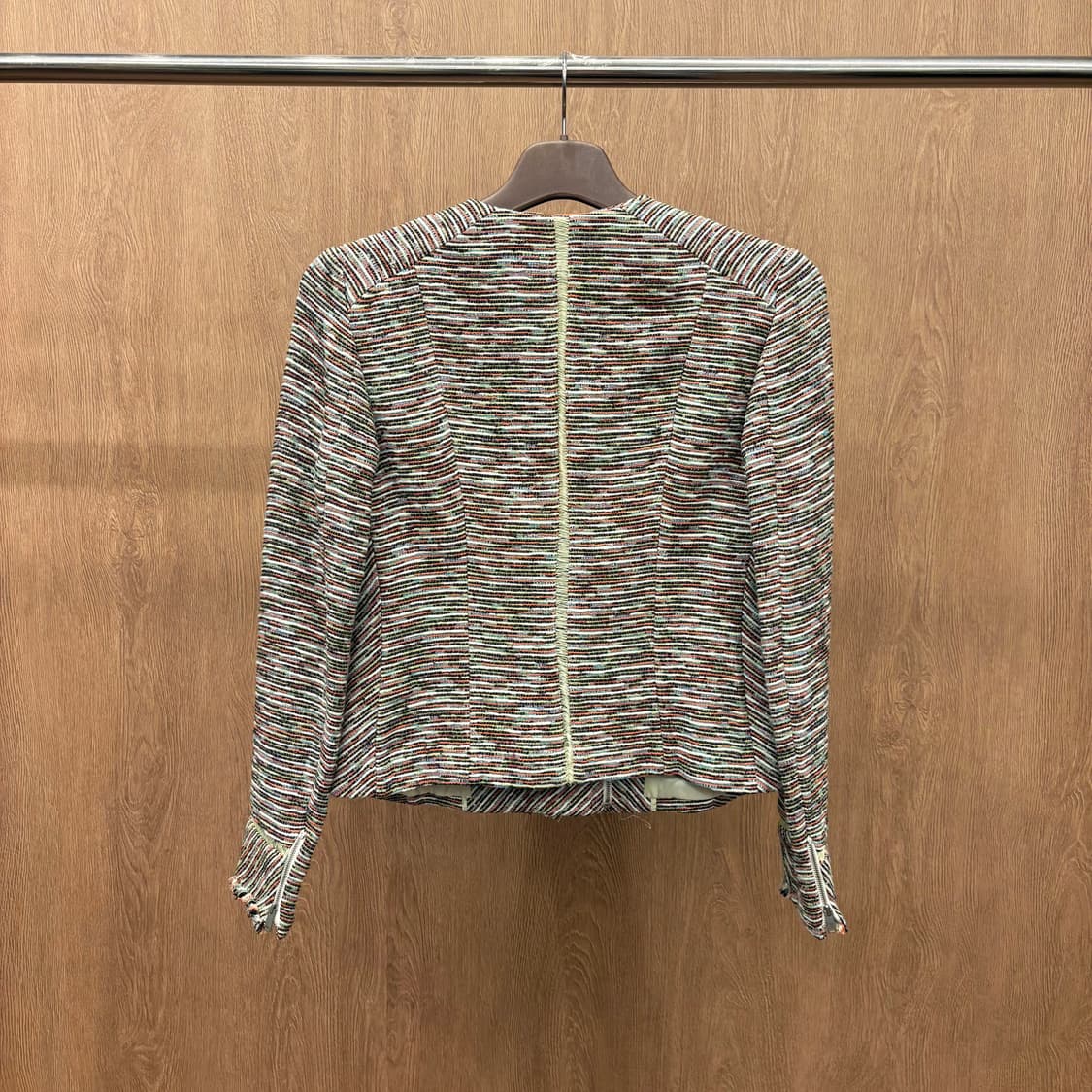 시스템 크롭 트위드 자켓 실버 버튼 배색 라이닝 디테일 레드 상품이미지3