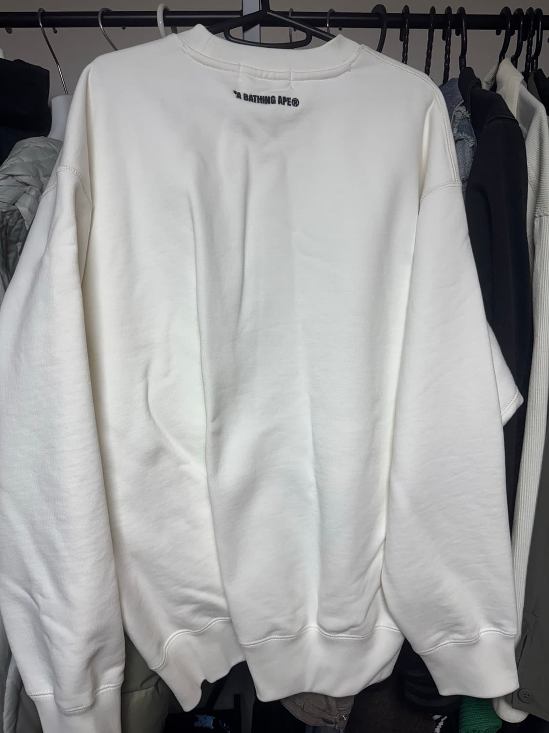 베이프 맨투맨 상품이미지2