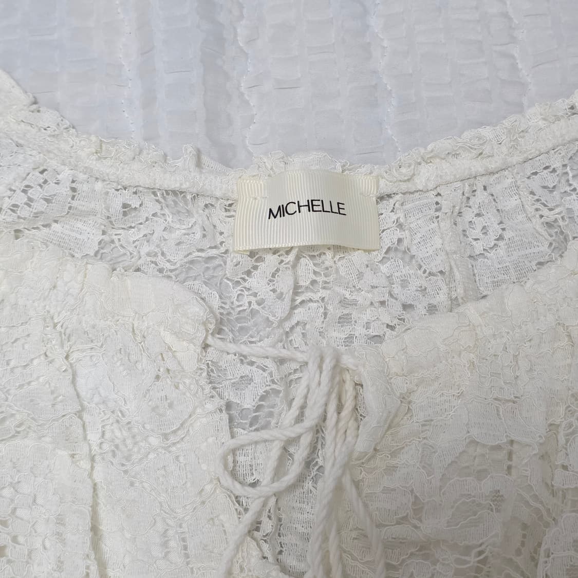 유럽빈티지 화이트 히메갸루 모리걸 펀칭니트 크롭 오프숄더 블라우스 상품이미지4