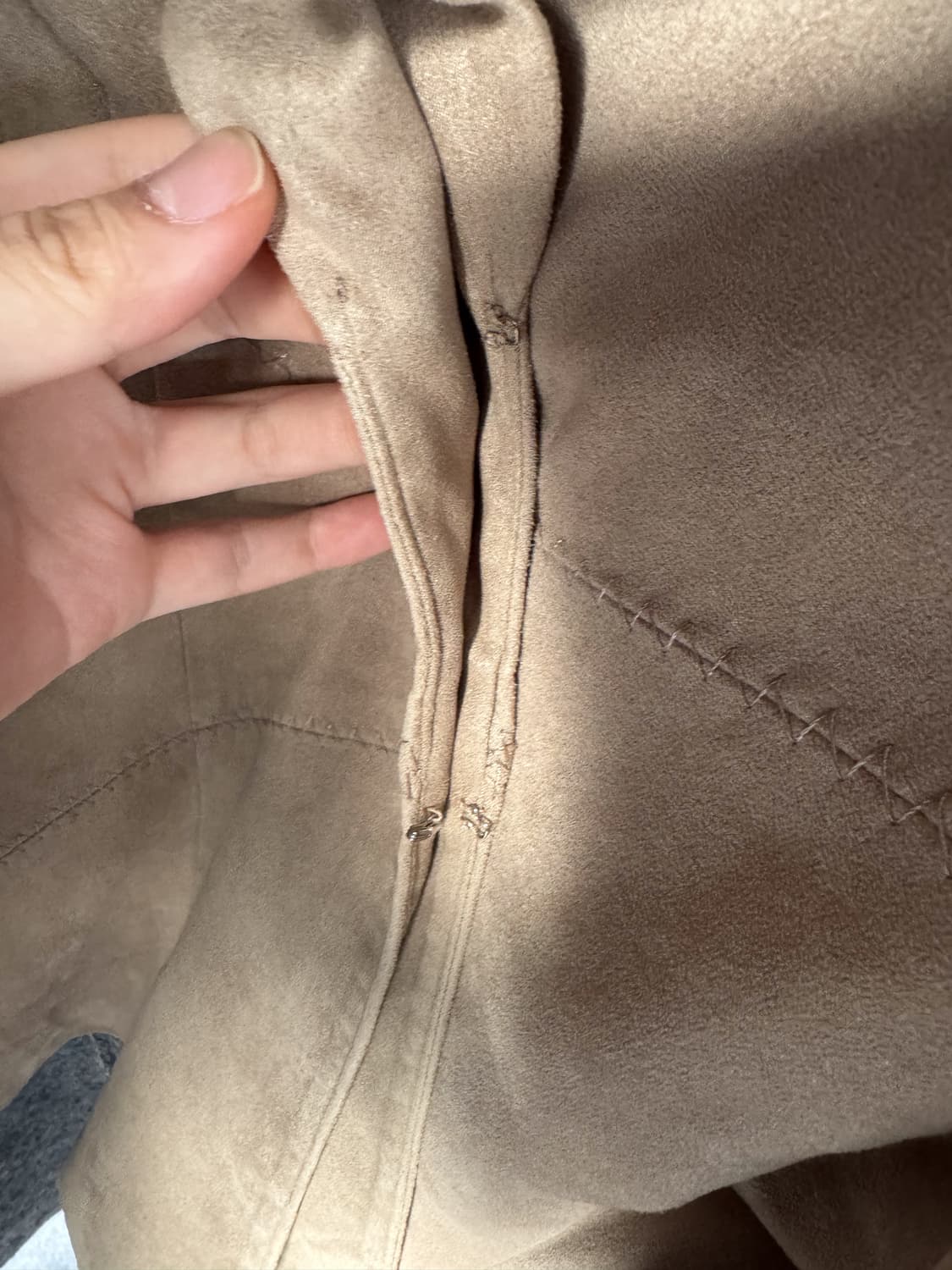 Line detail suede jacket 상품이미지5