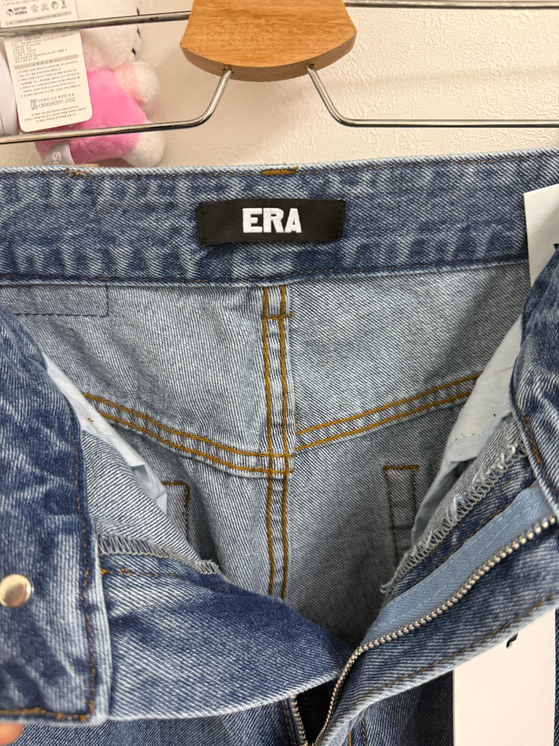 제니 착용 이알에이 WIDE FIT DENIM PANTS 상품이미지5