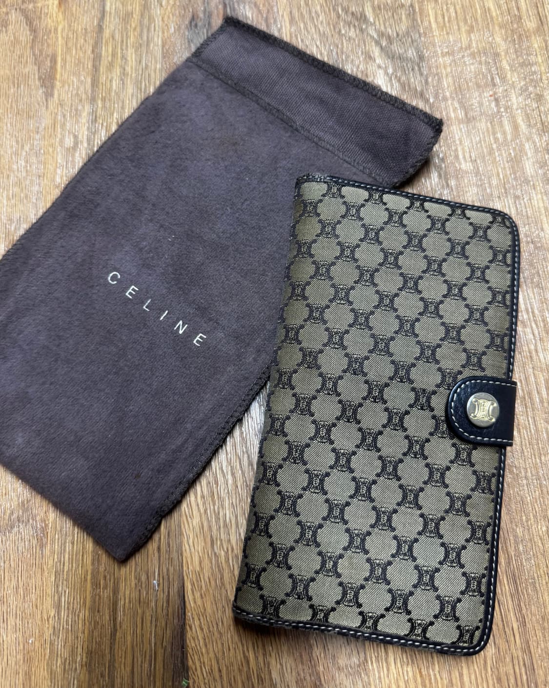 셀린느 마카담 장지갑 상품이미지1