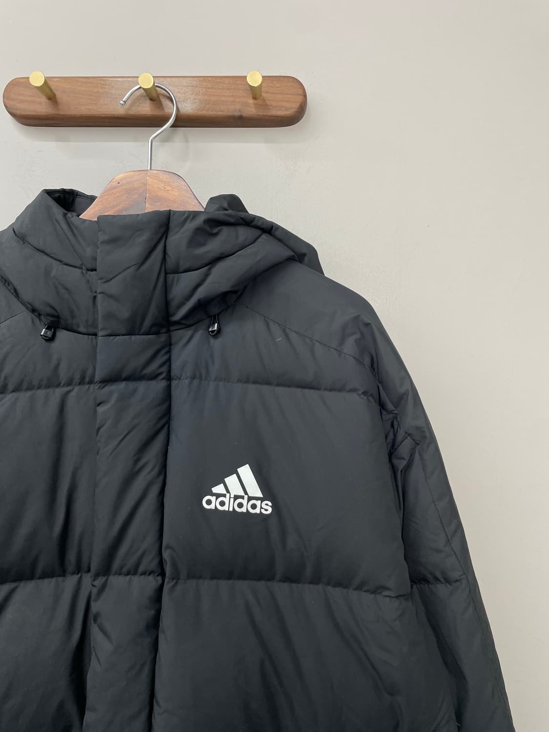 아디다스 3S 블랙 다운 패딩 H1359 상품이미지3