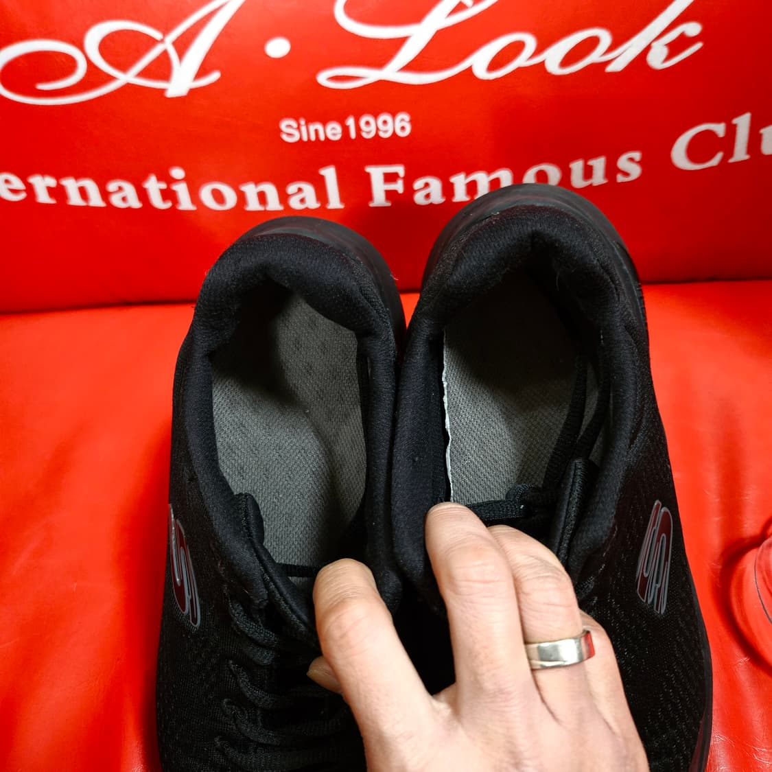 스케쳐스 아치핏 블랙 41.5size(265) 상품이미지6