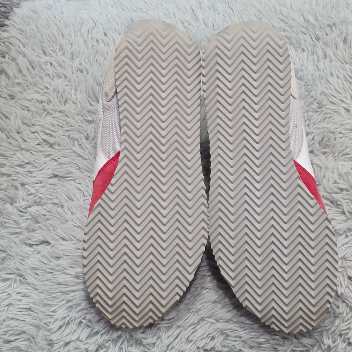 2q-10:디아도라 클래식 스웨이드 레드러닝스니커즈(240)-거의새거 상품이미지9