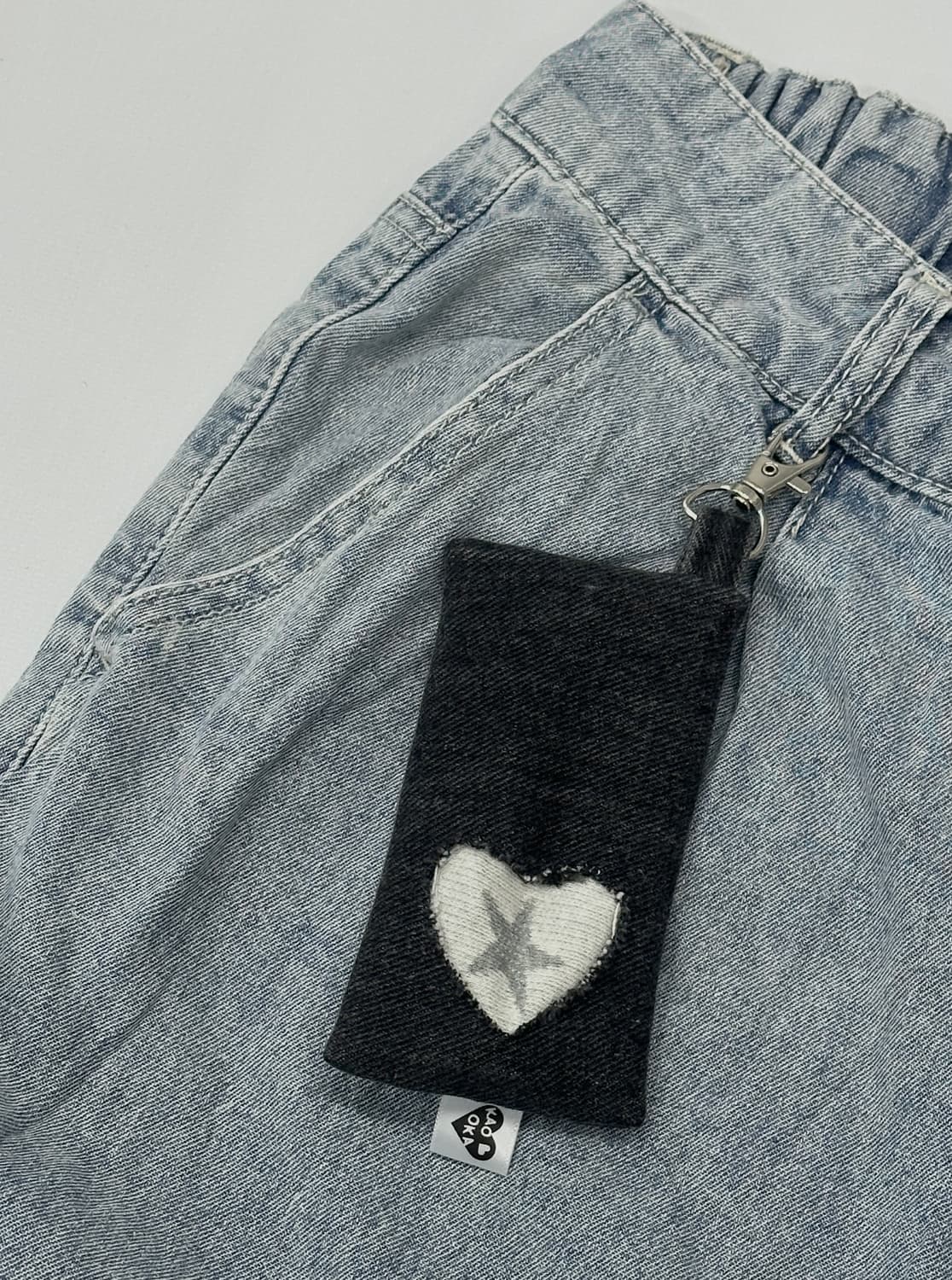 Y2K 흑청 데님 핸드메이드 그레이별 립 키링 파우치 상품이미지3