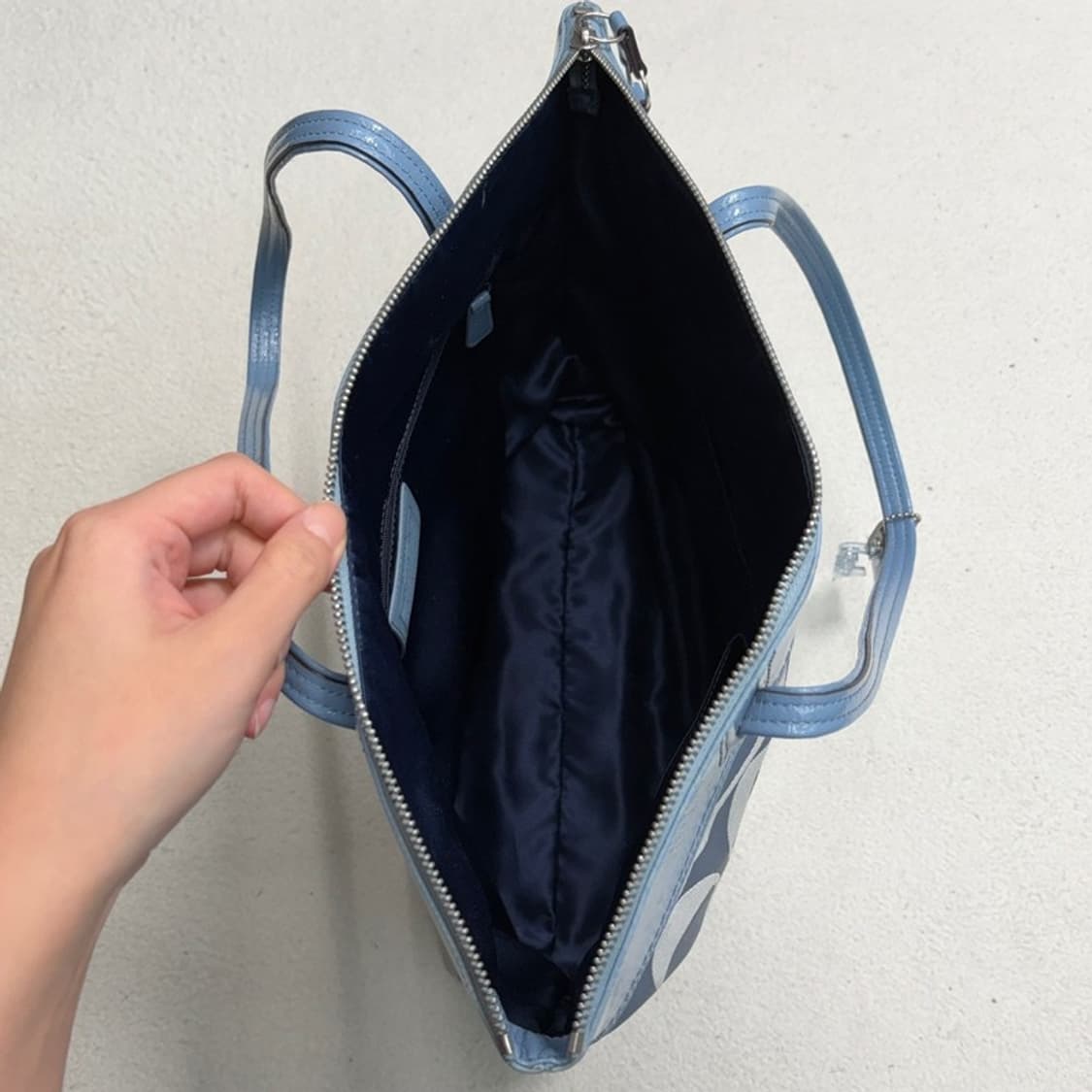 COACH 로라 숄더 토트백 상품이미지7