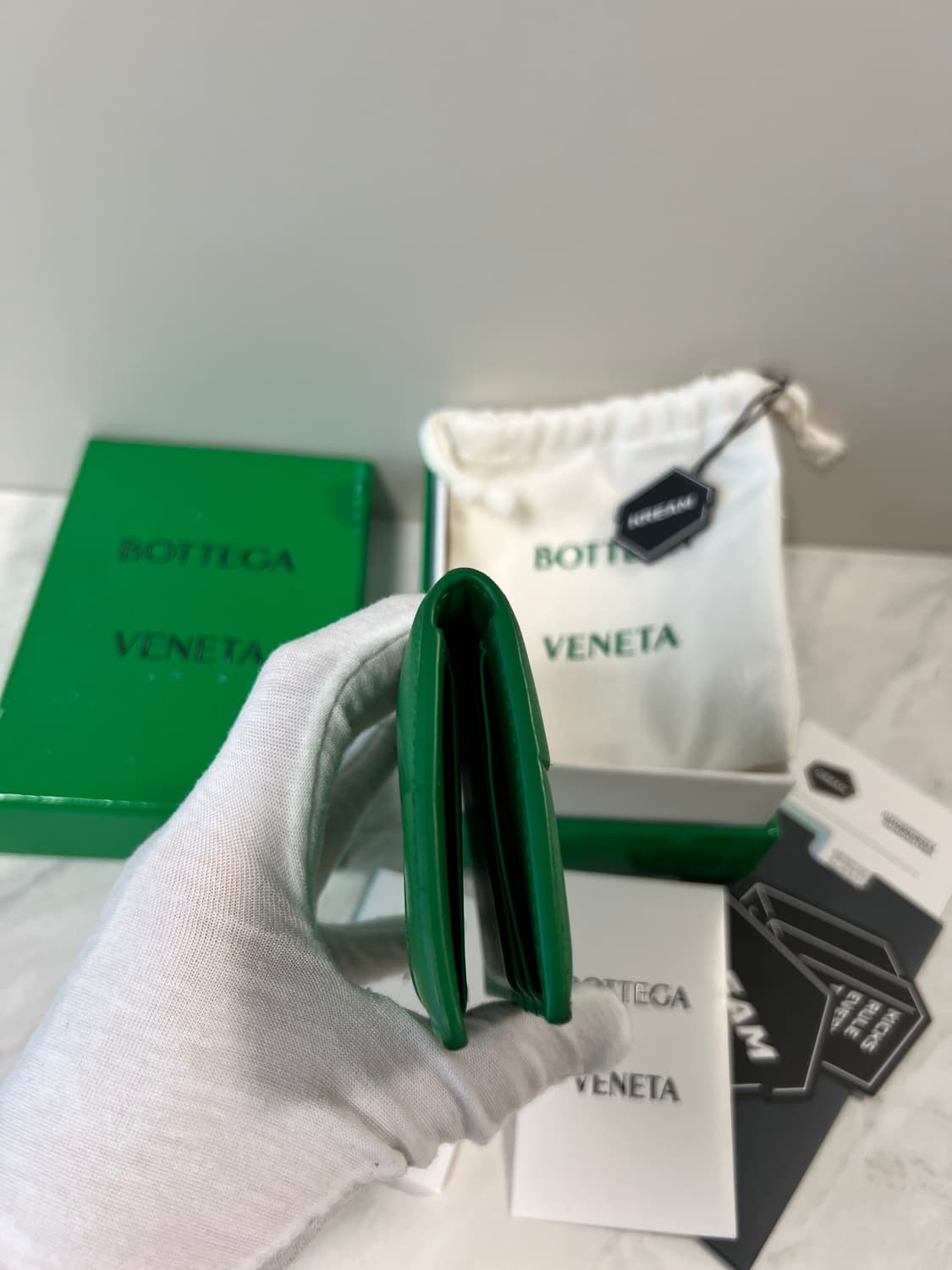 보테가베네타 플랩 카드지갑 상품이미지4